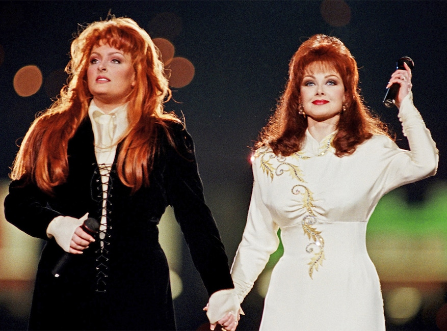 Wynonna Judd, Naomi Judd, Super Bowl XXVII, 1994